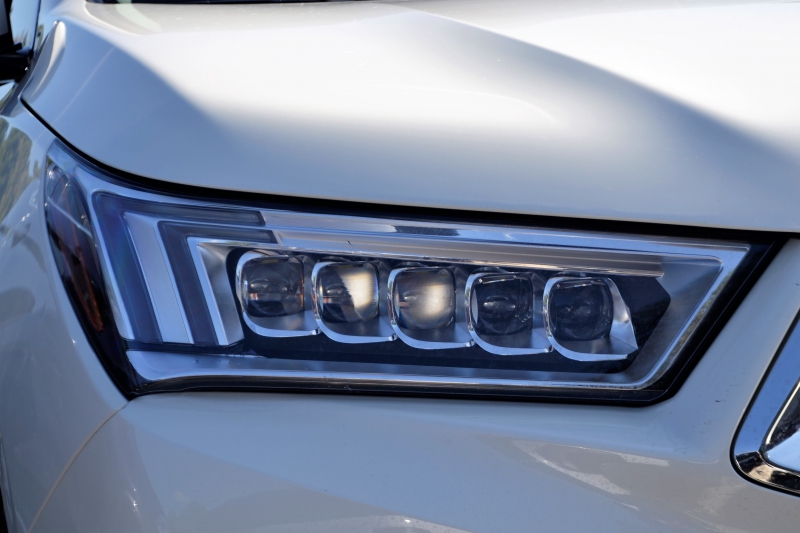 concession-VALBONNE-min_acura-headlamp-2834131